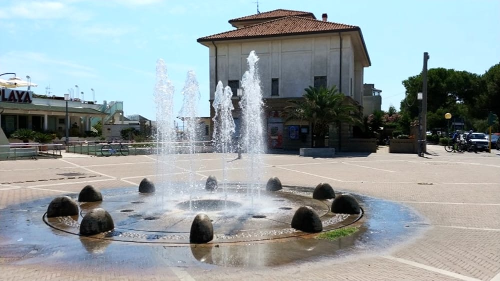 Piazza Le  Laudi